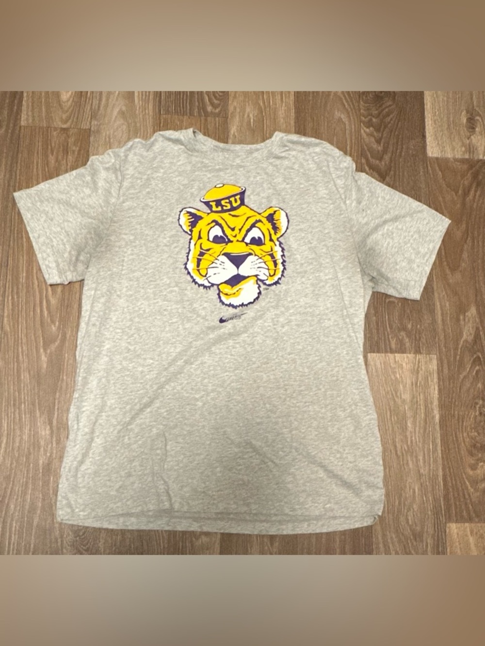 Nike LSU Tee Shirt Men's LARGE *READ